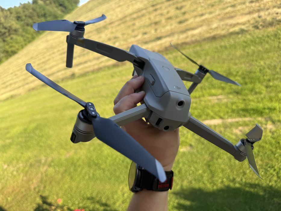 Dron DJI Mavic Air 2