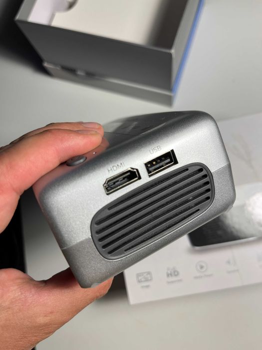Міні проєктор Philips