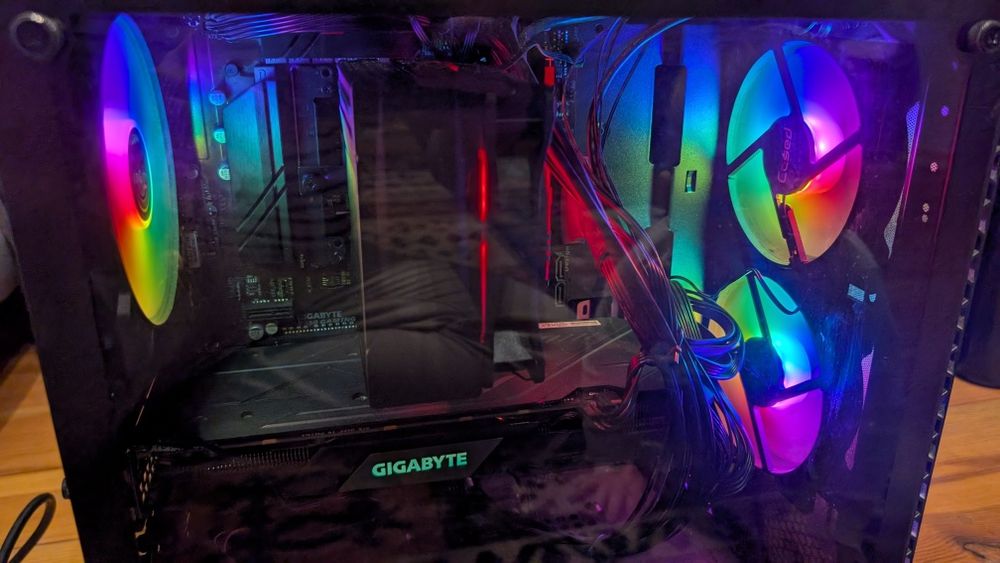 Komputer Gamingowy Ryzen 5 3500X GTX 1660 6GB 16GB RAM + Monitor 27"