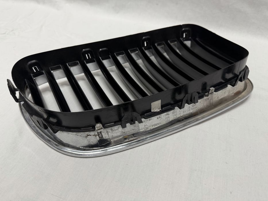 Nerka Atrapa Grill Lewy Przód BMW 5 F10 F11 CHROM