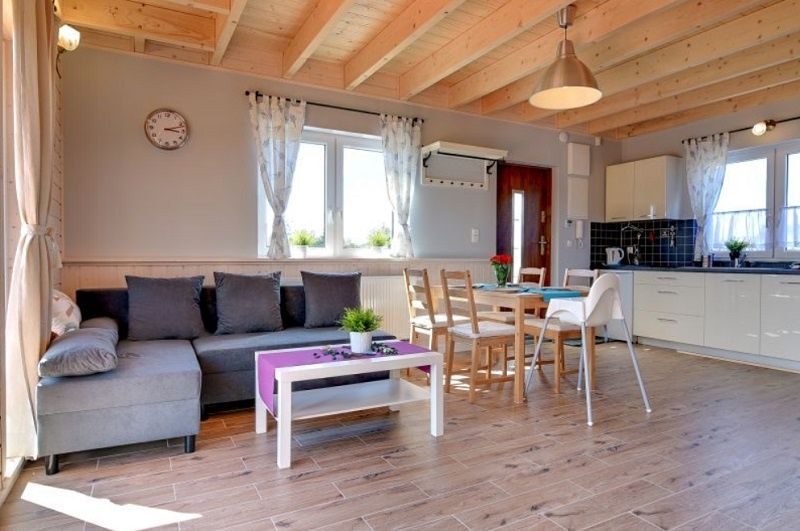 Dębki,Karwia22-29.08wolne(domki,apartamenty)