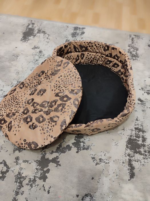 Продам лежак та переносну сумка для тваринок.