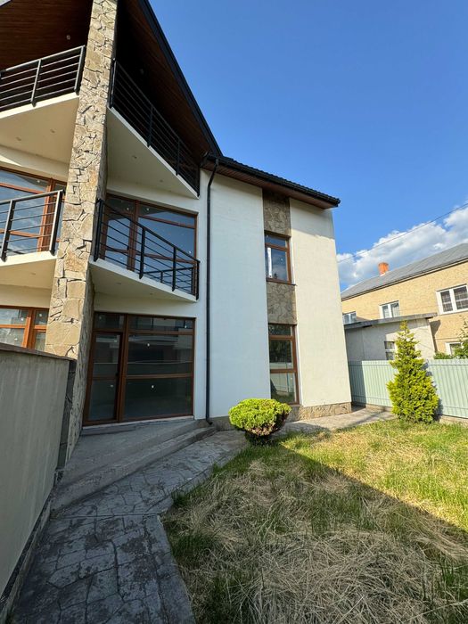 Продається Дуплекс Готовий до Ремонту неподалік центру міста!!!