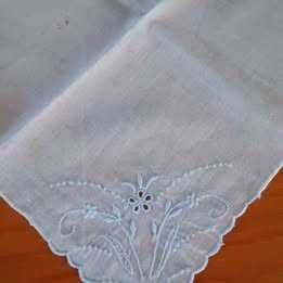 3 lenços bordados à mão muito antigos ~