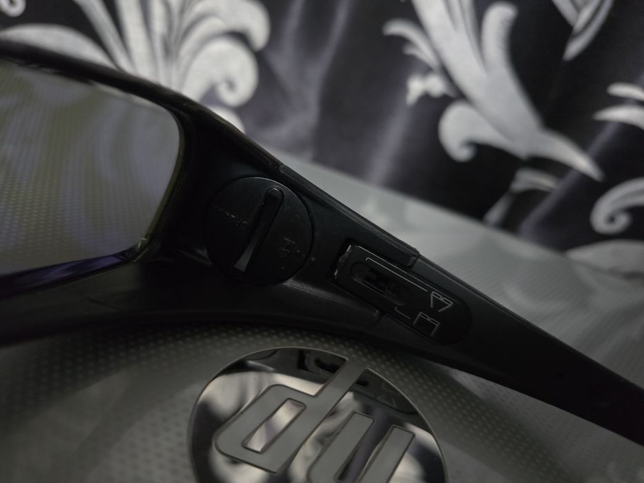 Продам оригінальні активні 3D окуляри SONY TDG-100.