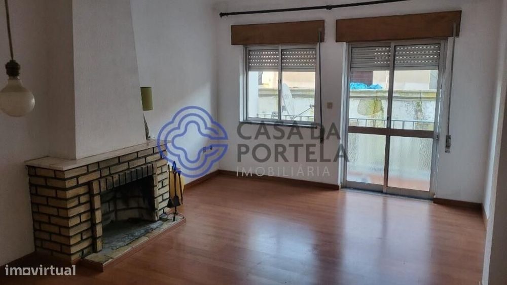 Apartamento T3 com Sotão para Duplex ou Estúdio indepedente.