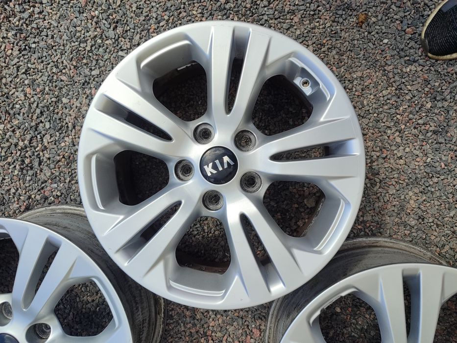 Диски  R-16. 5×114.3 J-6.5 ET-42.5 Dia-67.1