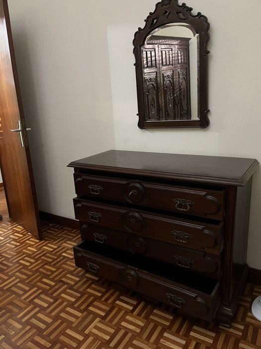 Quarto antigo sem cama