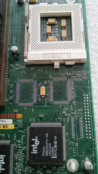 [PC Vintage] Motherboard Intel Socket 5 + 16 mb RAM64171308351489122