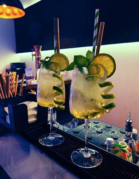 Barman > bar mobilny > drink-bar > wesele, rocznica, event itd.