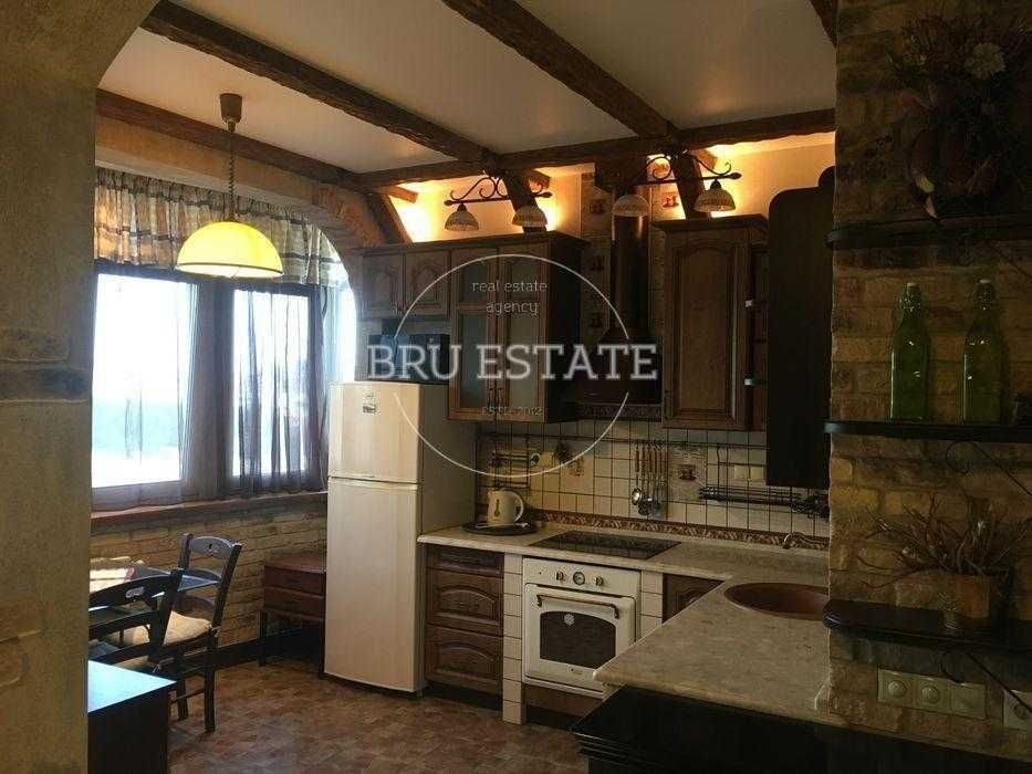 Продам 1 к вул.Дмитрівська 80    м. Університет