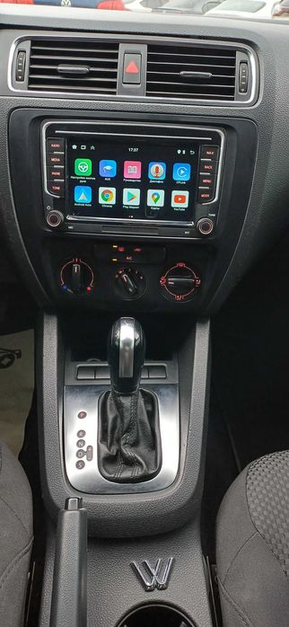 Volkswagen Jetta 2.0 Автомат 2012 року в гарному стані