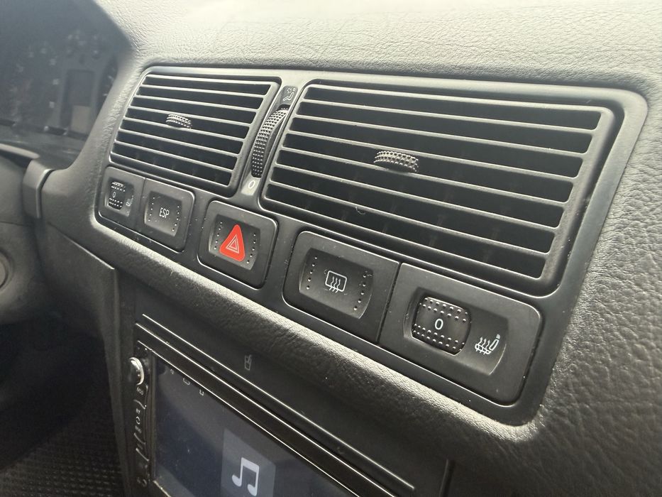 Volkswagen Golf 1.6 СУПЕР СТАН