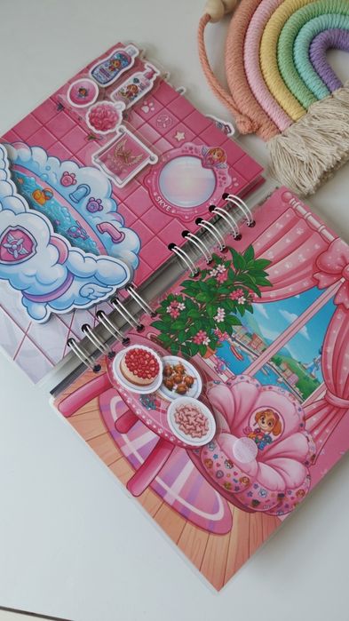Книга на липучках Щенячий патруль  Пригоди Скай