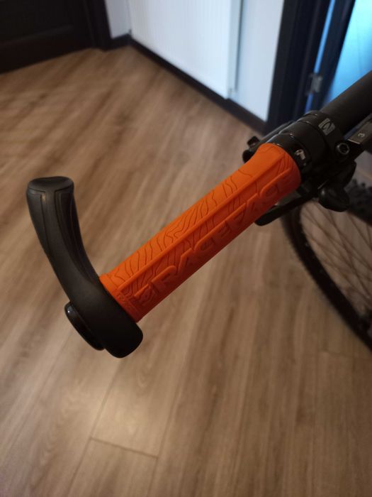 Bergamont revox 4 2019 рама 18" ( M)  на зріст 165-175 см.