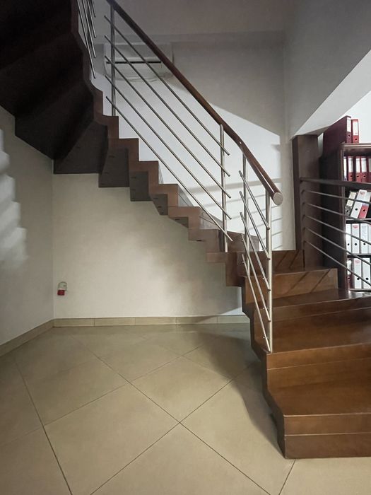 Schody używane dywanowe zabiegowe