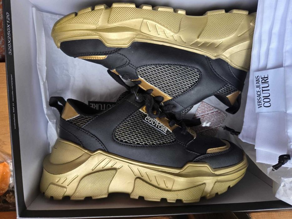 Versace Jeans Couture Sneakersy 73VA3SC2 Czarno Złote 39
