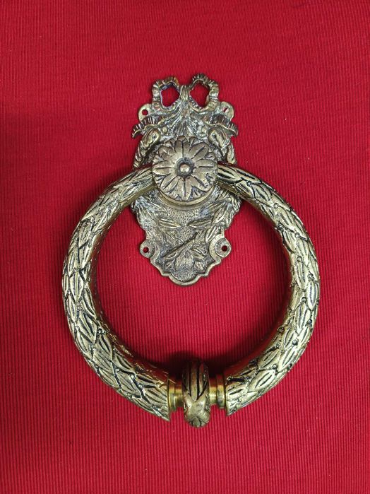 Batentes de Porta em Ferro Fundido