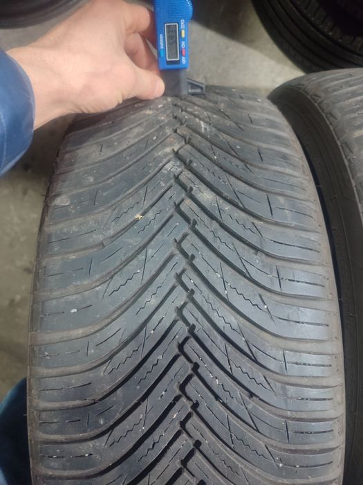 Резина всесезонна 225.40.19