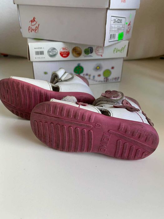 Sandałki EMEL roczki- wyprofilowane obuwie dla maluszków. R.19