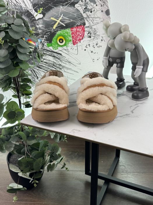 Кросівки сандалі UGG 41 розмір Е12530