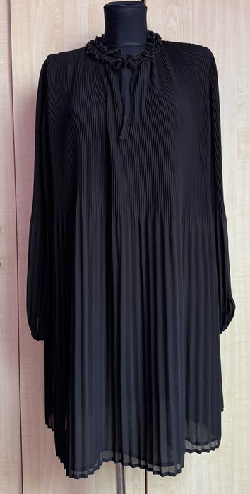 Sukienka Reserved 42