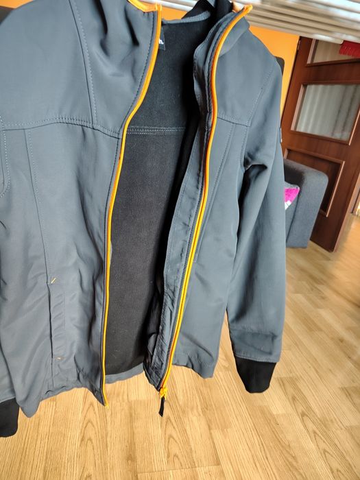 Kurtka bardzo dobry firmy bench rozmiar M unisex