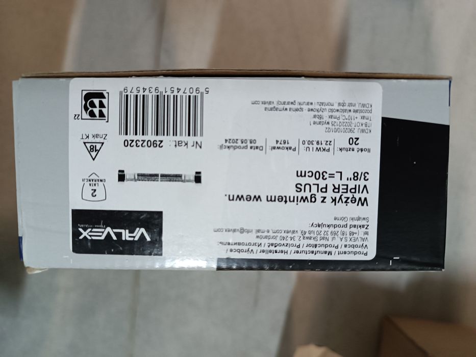 Wężyk z gwintem wewnętrznym 3/8 L=30cm 25sztuk