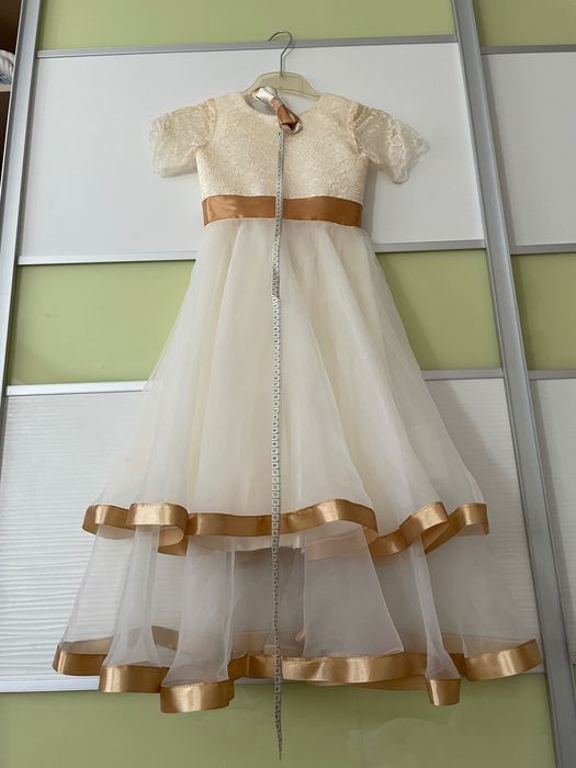 Сукня святкова на дівчинку