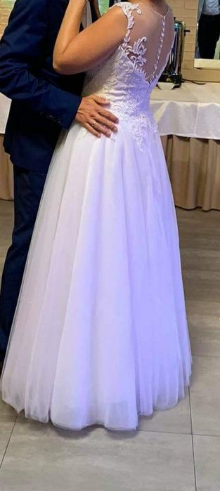 Piękna suknia ślubna