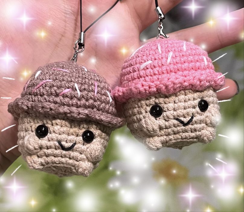 парні брелочки кексики