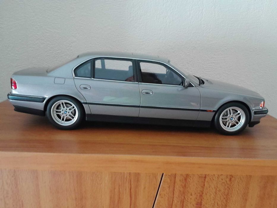 BMW E38 750 IL 1:18 OttO OT952