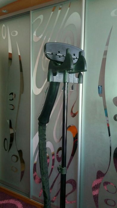 Вертикальний паровий утюг