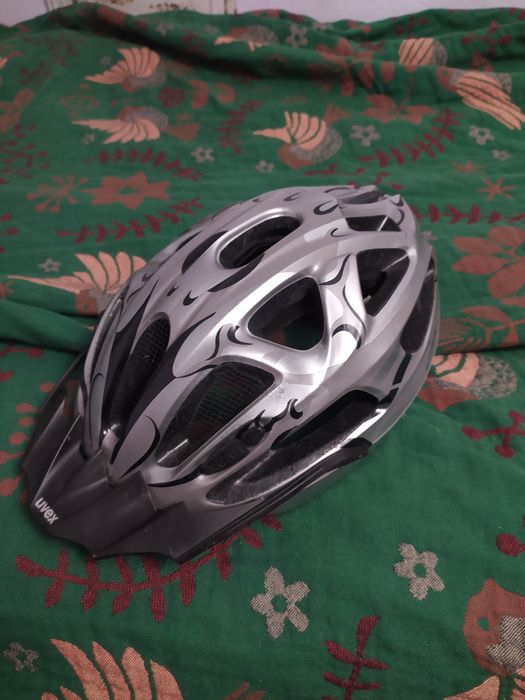 Шолом Uvex в гарному стані