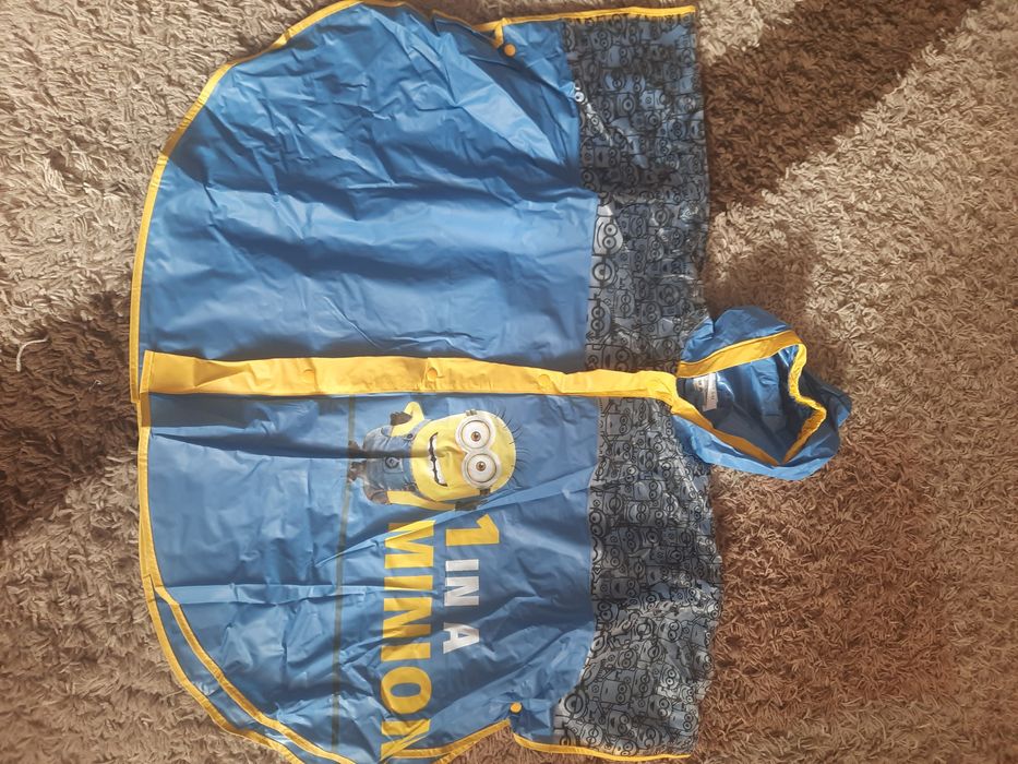 Peleryna przeciwdeszczowa