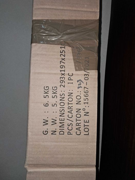 Conjunto mesa de jardim com guarda sol