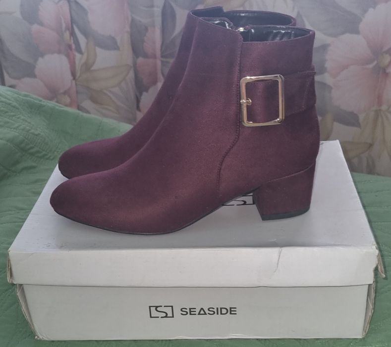 Vendo botas da Seaside como novas nunca foram usadas ..