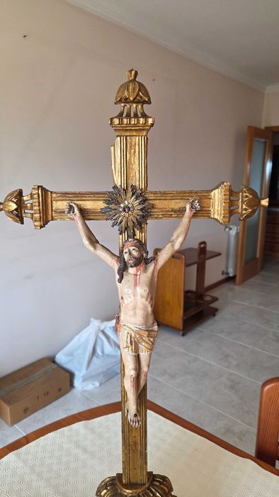 Crucifixo de Altar ou de Sacristia antigo