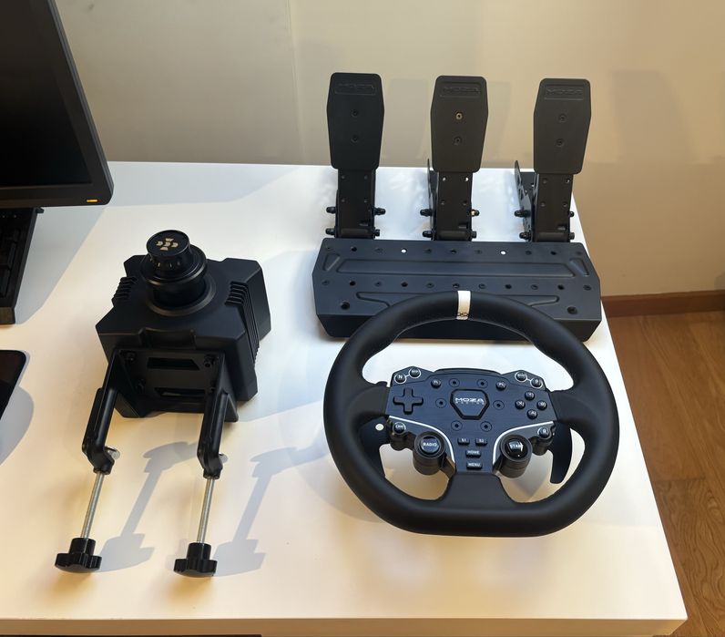 Moza R5 Bundle + SRP Lite Clutch Pedal