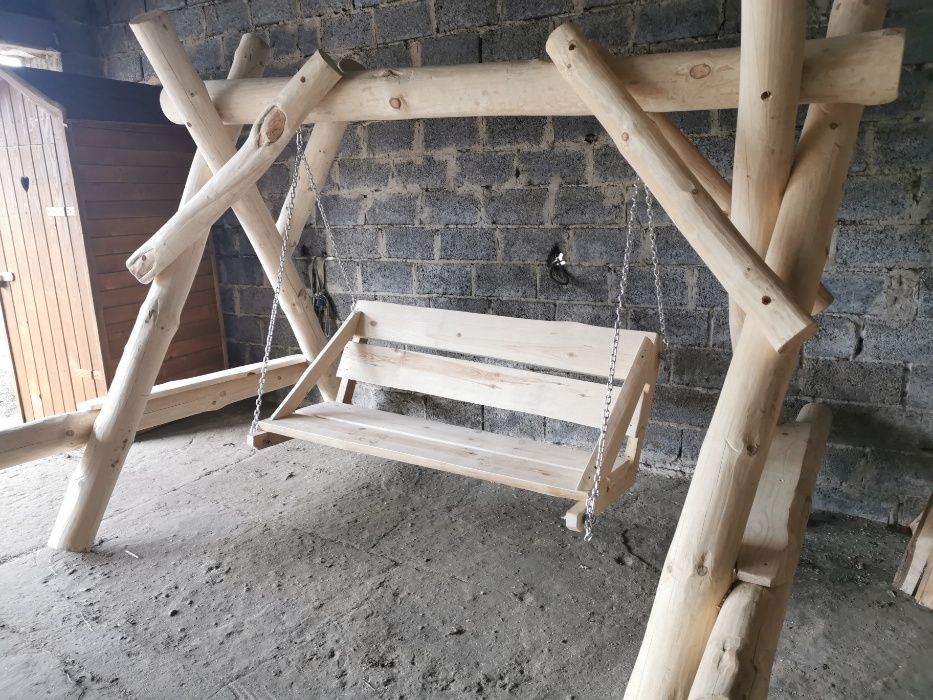 Huśtawka z bali okraglych