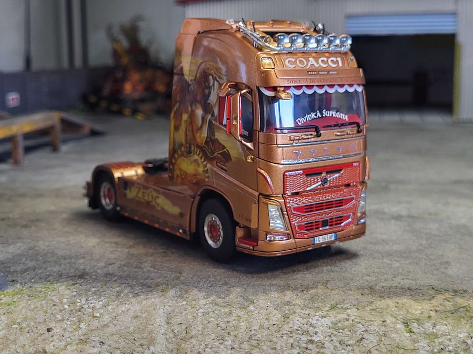 Model Volvo FH4 Glob. XL 4x2 firmy WSI w skali 1/50