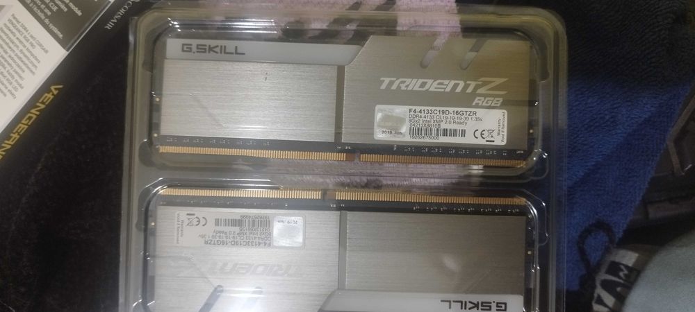 Ram: G.Skill Kit 16GB DDR4 4133MHz Trident Z RGB 2x8GB Edição Limitada