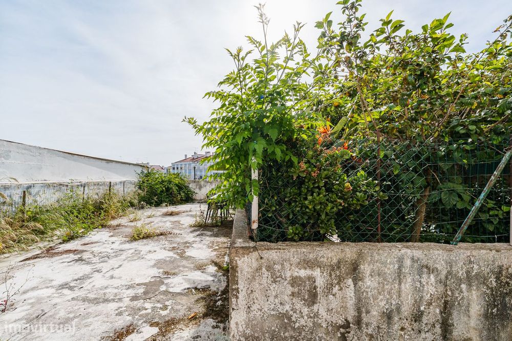 Apartamento T2 à venda na Rua General Humberto Delgado — Seixal, Arrentela E Aldeia De Paio Pires, Setúbal