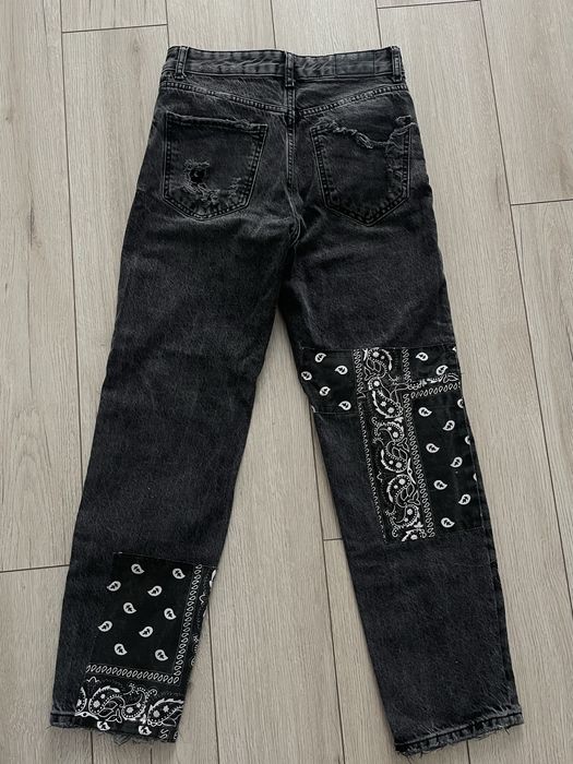 Джинси Bershka.