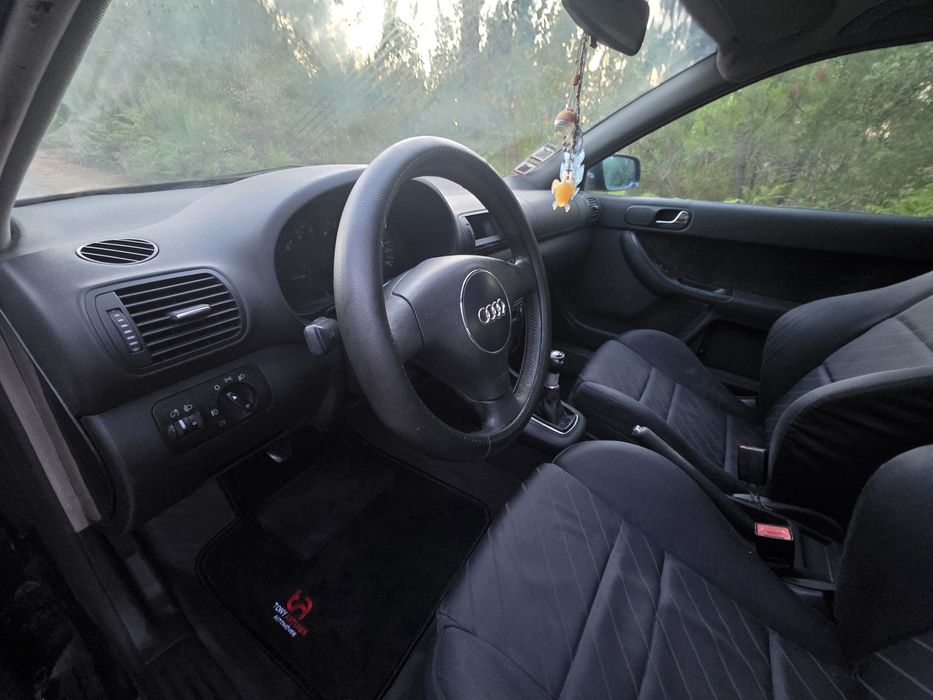 Audi A3 1.9 TDI PD 130 CV — Recaro + Jantes Audi TT 17"