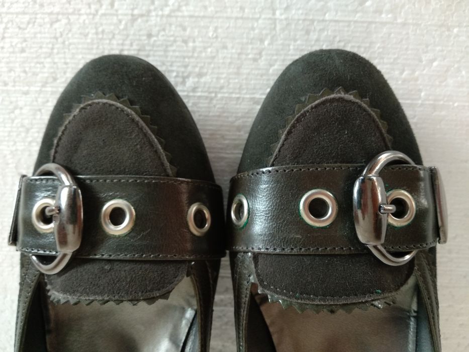 Sapatos pretos em pele 36