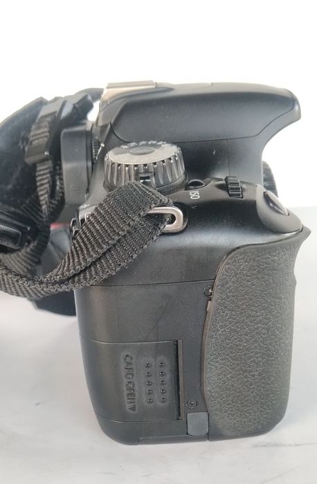 Canon EOS Rebel T2i/550D com muito material