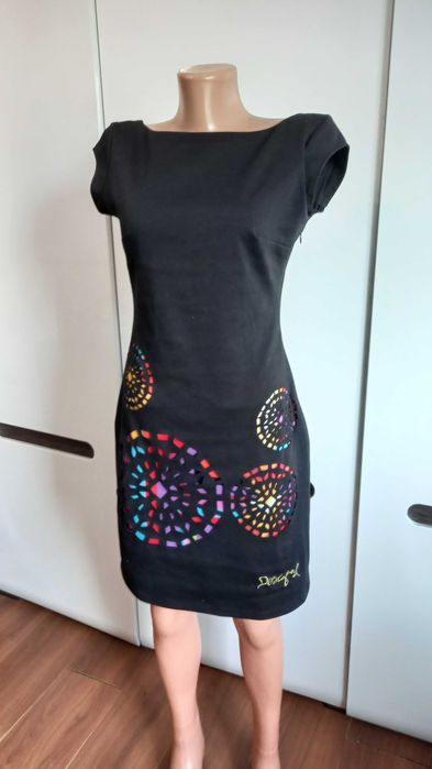 р. S 44 desigual черное платье с вышивкой с открытой спиной сукня