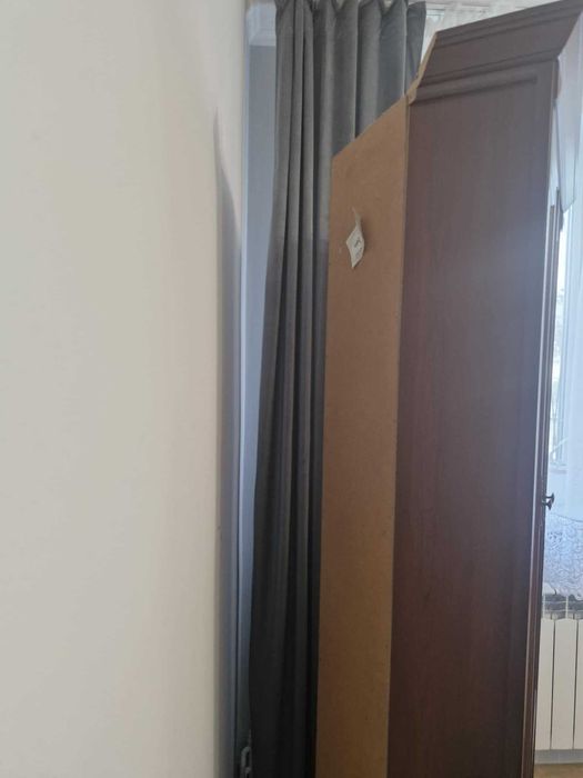 Witryna narożna do salonu