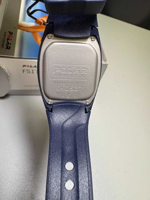 Продаются спортивные часы Polar FS1